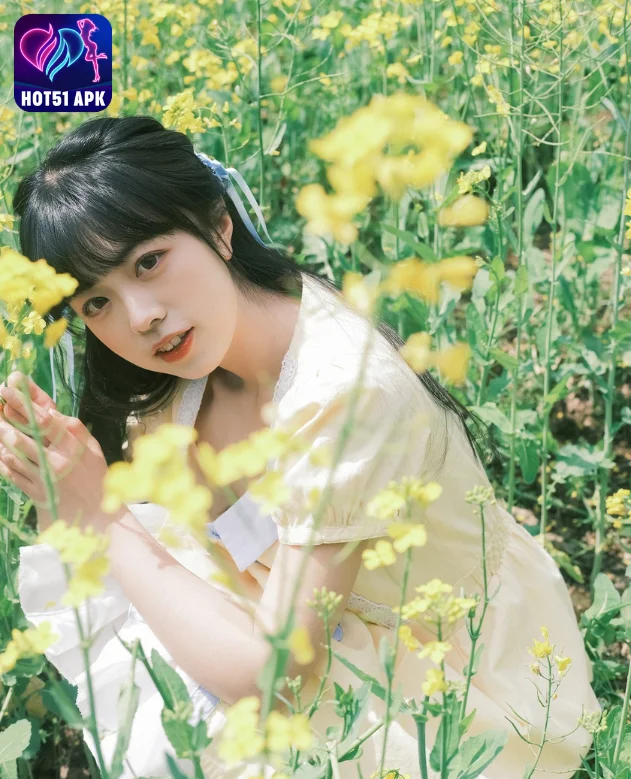 Yi Zhi Nuan Nuan-Hot51