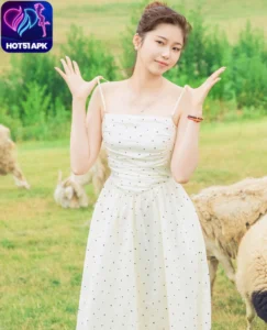 Read more about the article Fei Tian Xiao Mo Nu Female Influencer Indonesia Hot51