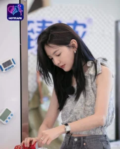 Read more about the article Lyly Influencer Wanita Indonesia dalam Hot51