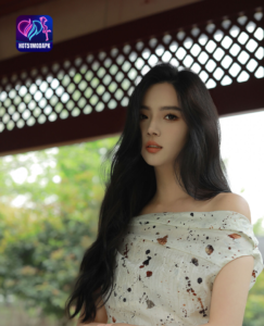 Read more about the article Pesona Elaine: Model Wanita di Indonesia Hot51