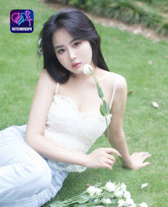 Read more about the article Temukan pesona Ya Ya Pao Fu, model cantik Hot51 di Indonesia