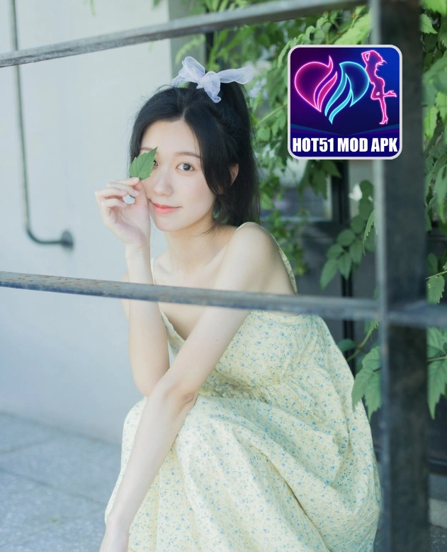 Daisy Lawrence-HOT51 