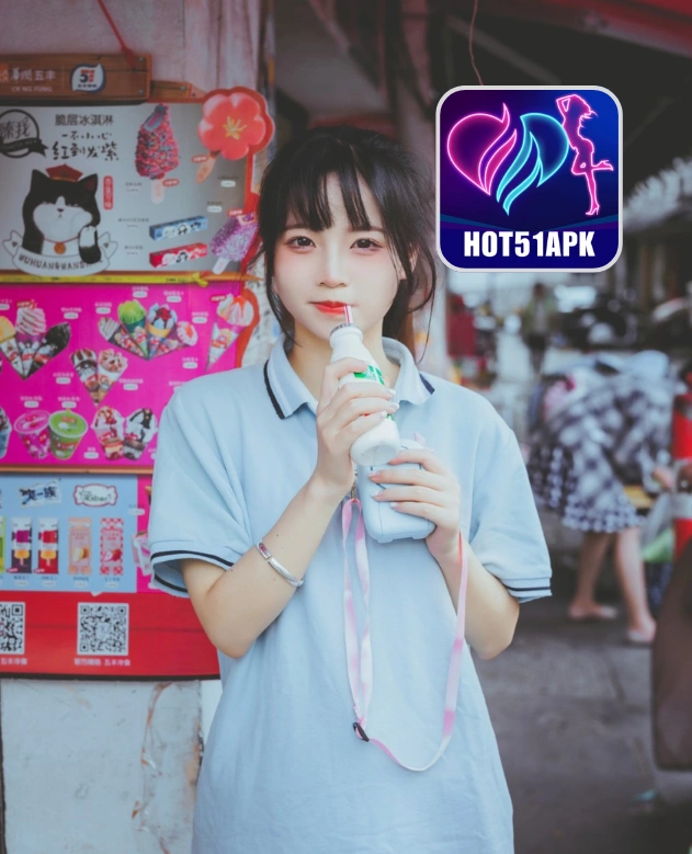 Claire Roberts-Hot51